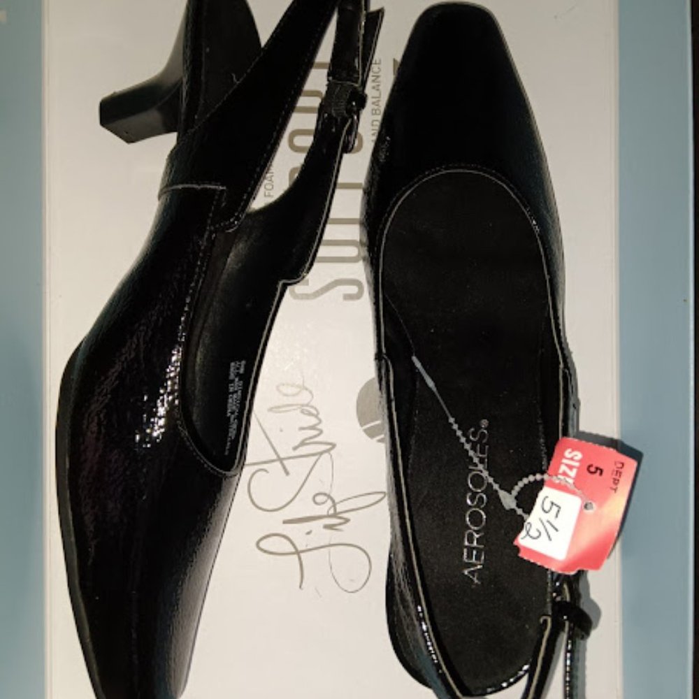 Aerosoles Dimsical Black Patent- Size 5.5 Medium Pump